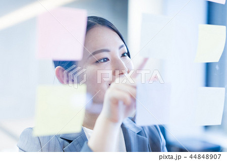 女性 女性 44848907