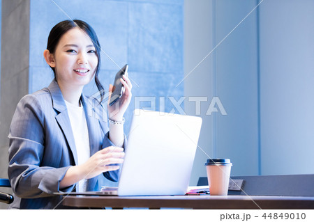 女性 女性 44849010