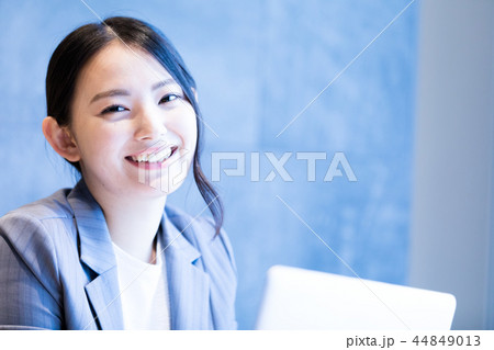 女性 女性 44849013