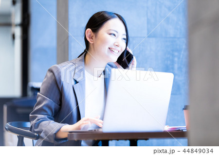 女性 女性 44849034