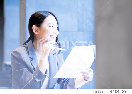 女性 女性 44849050