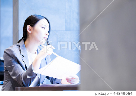 女性 女性 44849064