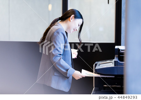女性 44849293
