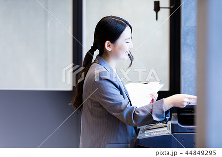 女性 女性 44849295