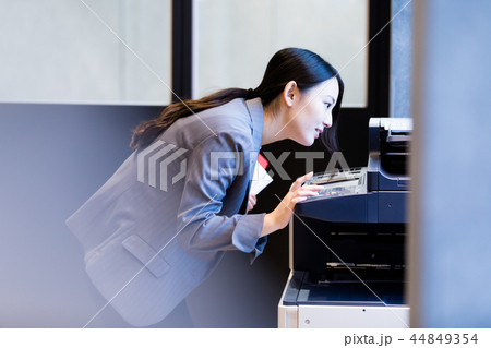 女性 44849354