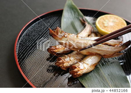 焼き柳葉魚 44852166