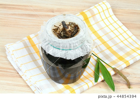 Filtering of plantain syrup against cough 44854394