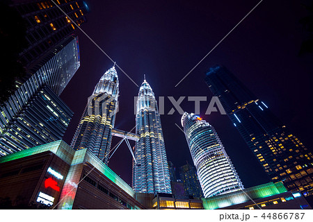 Twin Towers in night scene at Kuala Lumpur 44866787