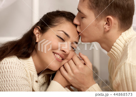 romantic couple portrait, love concept 44868573