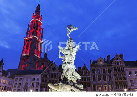 Brabo Fountain on Grote Markt in Antwerp 44870943