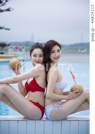 Summer Vacation of beautiful women,having fun in the water 179 44874117