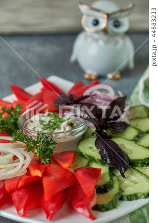 vegetable platter on a plate an table vegetable platter on a plate an table 44883213