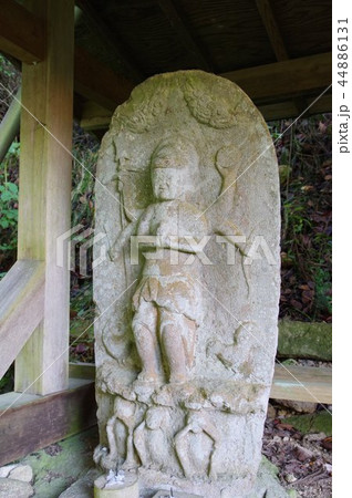 信州松本の文化財 刈谷原町の庚申塔 善光寺街道刈谷原宿で旅人の安全を見守る 信州松本の文化財 刈谷原町の庚申塔 善光寺街道刈谷原宿で旅人の安全を見守る 44886131