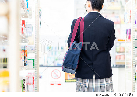 コンビニ(女子高生) コンビニ(女子高生) 44887795