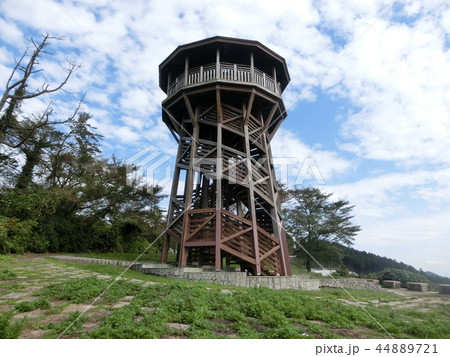 ヤビツ峠・菜の花台の展望台（神奈川県秦野市・丹沢大山国定公園） 44889721