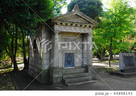 10月　永田町05日本水準原点標庫･ﾛｰﾏ風神殿建築 44898145