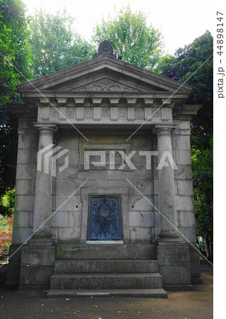 10月　永田町03日本水準原点標庫･ﾛｰﾏ風神殿建築 44898147