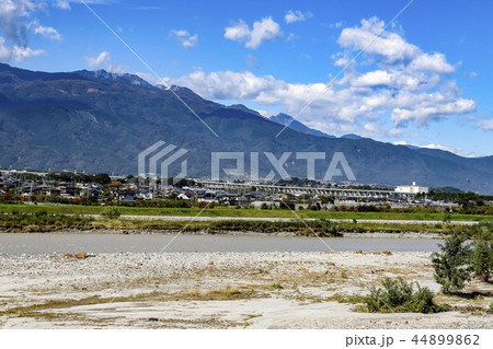 【山梨県】甲斐市　信玄堤と南アルプス・美しい日本の歴史的風土100選 44899862