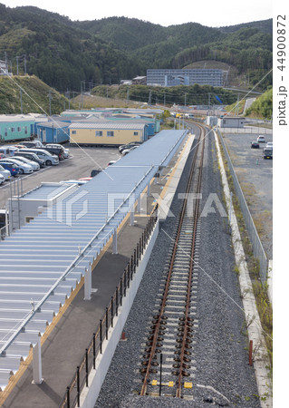 女川駅前にぎわい拠点シーパルピア女川海が見える公園石巻線の終着駅屋根は羽ばたくウミネコをイメージ 44900872