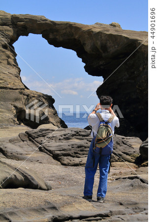 神奈川県三浦市城ケ島の馬の背同門 44901696