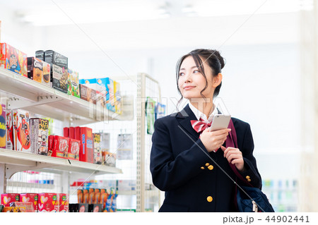 コンビニ(女子高生) コンビニ(女子高生) 44902441