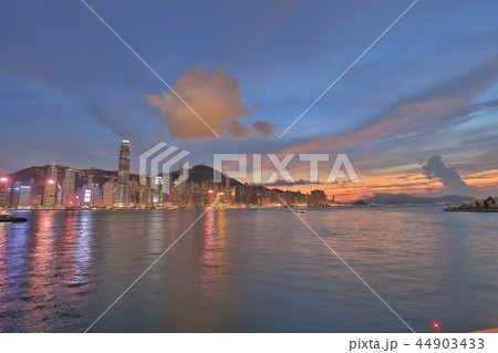 the landmark in the evening Victoria harbor 44903433