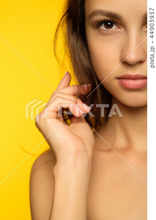 female beauty health skincare bodycare wellness female beauty health skincare bodycare wellness 44903937