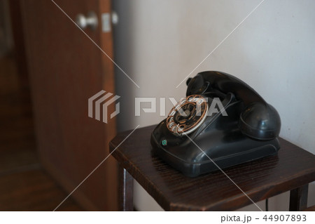 黒電話のある風景 44907893