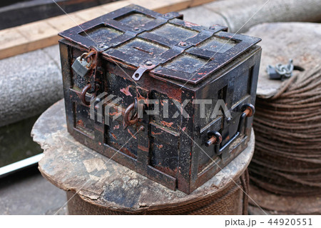 Strong Box Strong Box 44920551