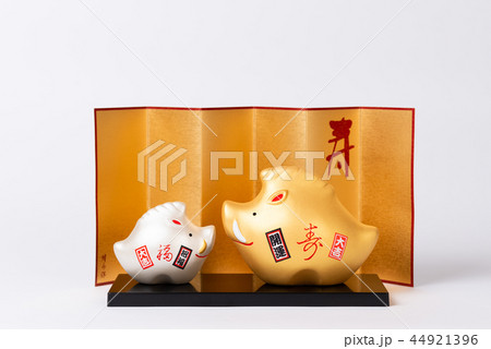 干支の置物 44921396