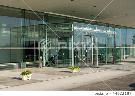 葬祭場のエントランス 44922197