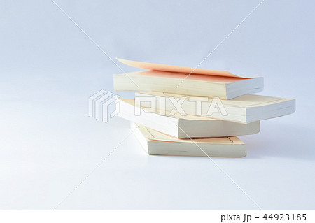 読書イメージ　本 44923185