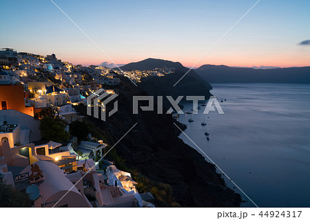 Early morning blue hour in Oia, Santorini. Early morning blue hour in Oia, Santorini. 44924317