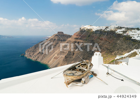 view from Thira to Imerovigli and Skaros rock, Santorini. view from Thira to Imerovigli and Skaros rock, Santorini. 44924349