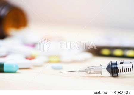 vitamin and Many type of medical drugs pills  44932587