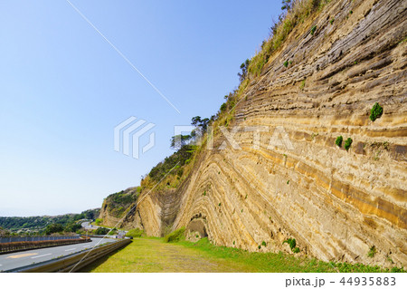 [東京都] 伊豆大島の地層大切断面 44935883