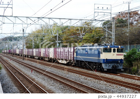 朝のEF65 44937227