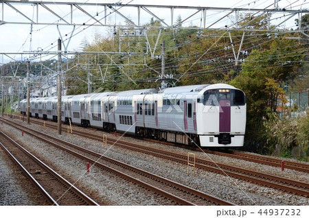 朝の二階建電車 44937232