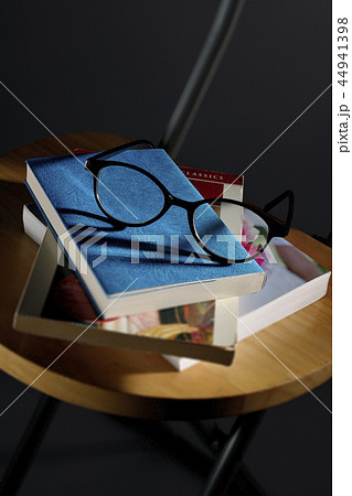 真夜中の読書 44941398