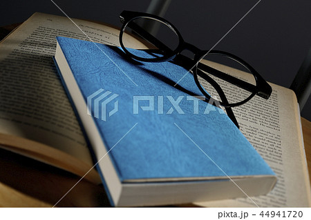 真夜中の読書 44941720