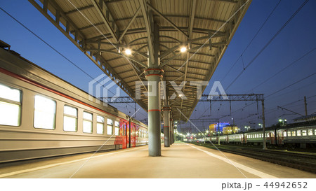 Train on Moscow passenger platform Train on Moscow passenger platform 44942652