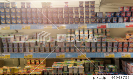 View of shelves with blurry products 44948732