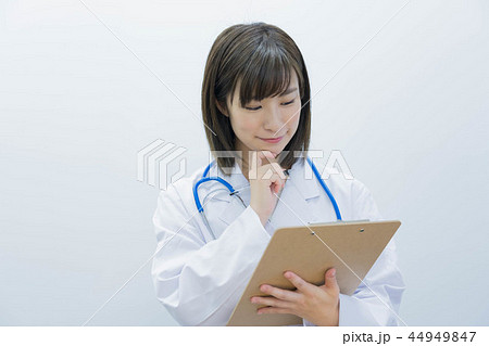 女性　医者　ポートレート 44949847