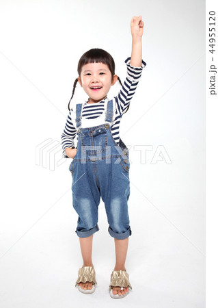 女の子 勝利 笑い 44955120