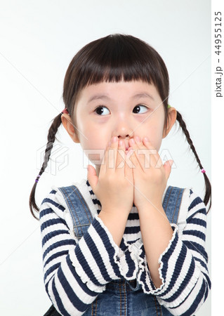 女の子 笑い 同心 44955125