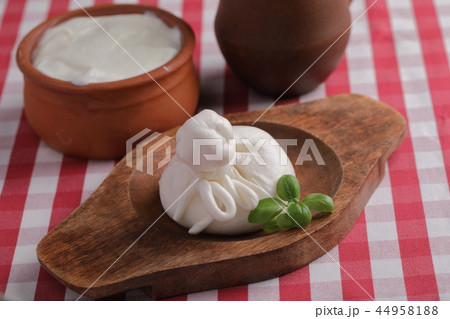 Burrata cheese Burrata cheese 44958188
