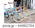 カラフルな自転車 44962704