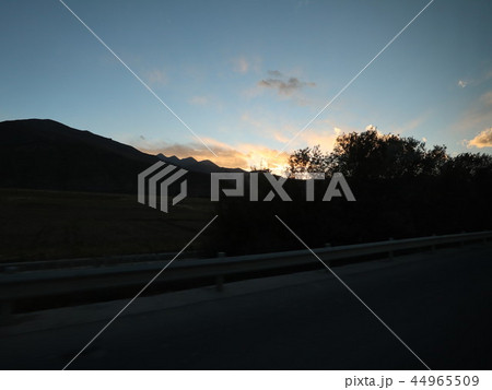 夕日 夕焼け 夕暮れ 44965509