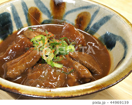 どて煮　名古屋めし　豚ホルモンの八丁味噌煮 44969139