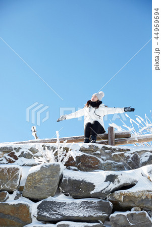 冬 徳裕山 若い女性 44969694